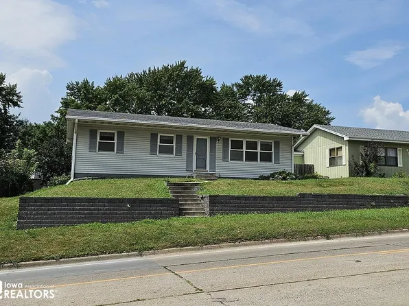 805 S Market St, Oskaloosa, IA 52577