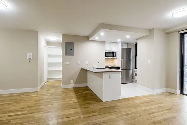 Rented by PWV Acquisitions | media 12