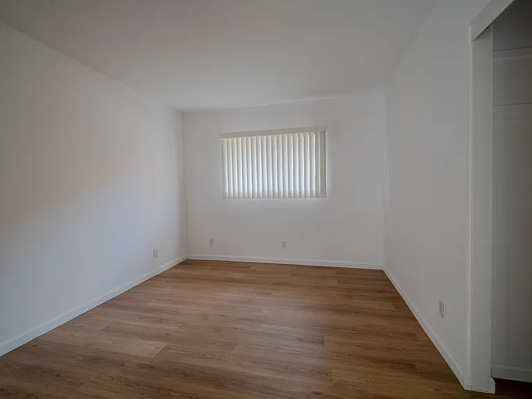 18950 Mount Walton Cir — Photo 24
