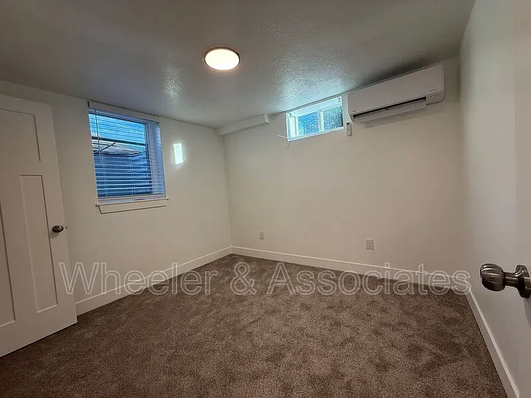 3714-3718 Brinker Ave — Photo 26