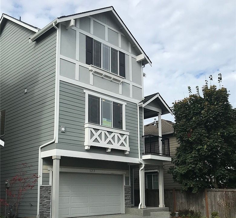 1st image of 127 210th St SW #6