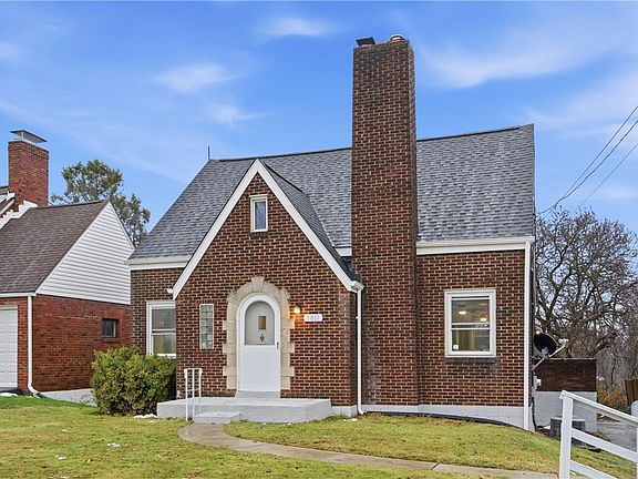 3rd image of 1011 Taylor St