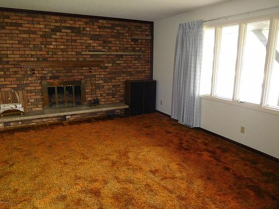 5th image of 2190 Leonora Dr