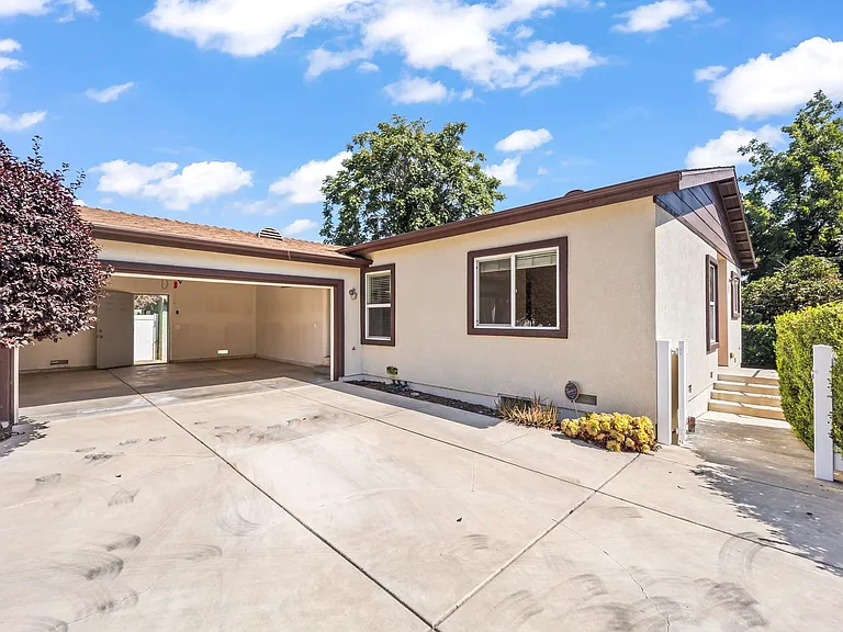 260 Acacia St — Photo 4