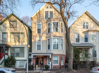 3045 N Clifton Ave #3045, Chicago, IL 60657