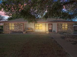 914 Sutton Pl, Lorena, TX 76655