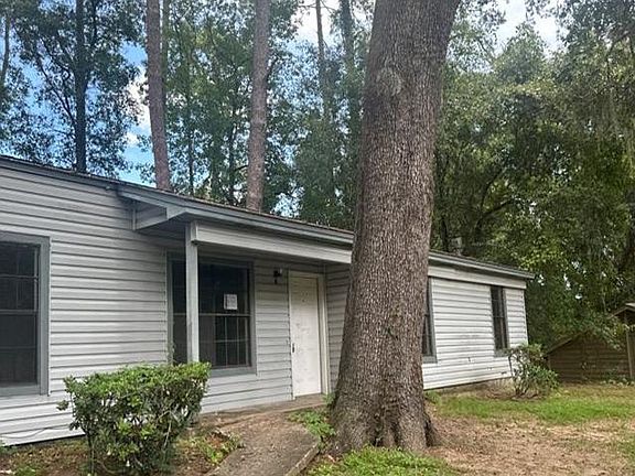 3rd image of 2080 Darnell Cir