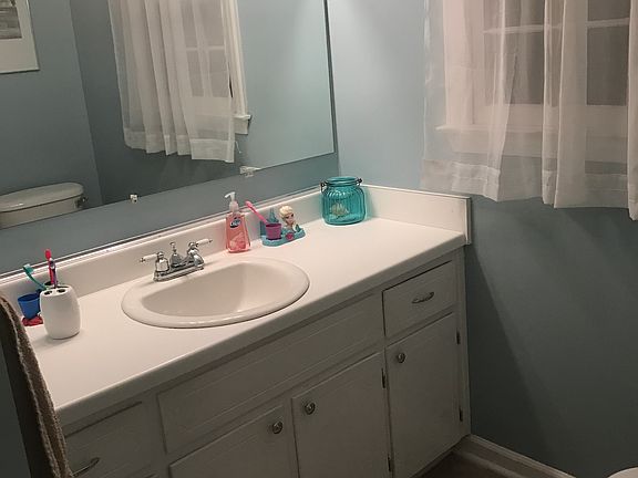 3rd image of 360 Sedgefield Dr