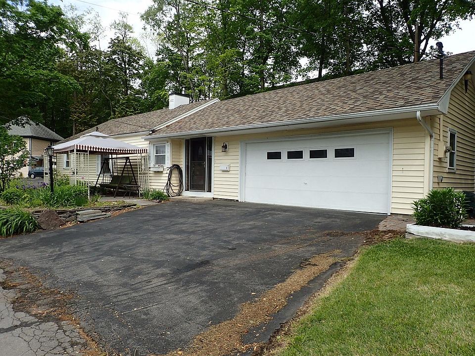 1st image of 3 N Belmont Cir