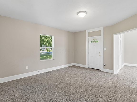 4th image of 13 Maple St
