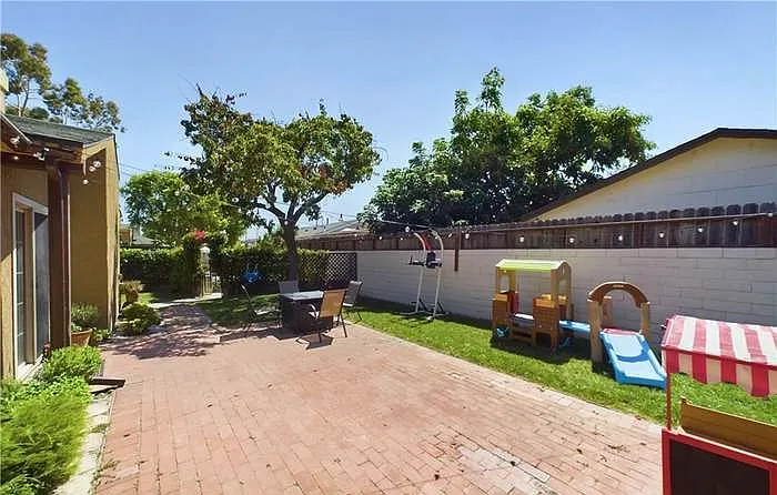 Monte Carlo Dr — Photo 31