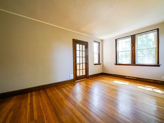 2nd image of 117 College Ave #39