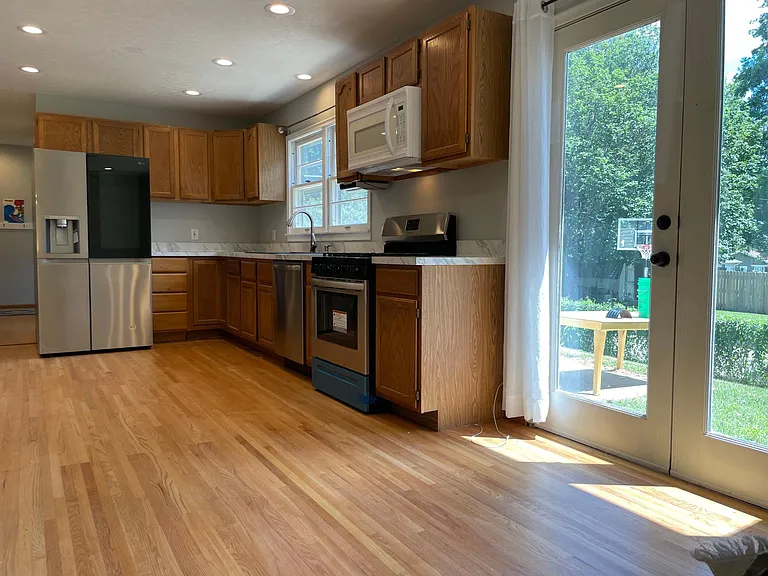 7769 Hascall St — Photo 7