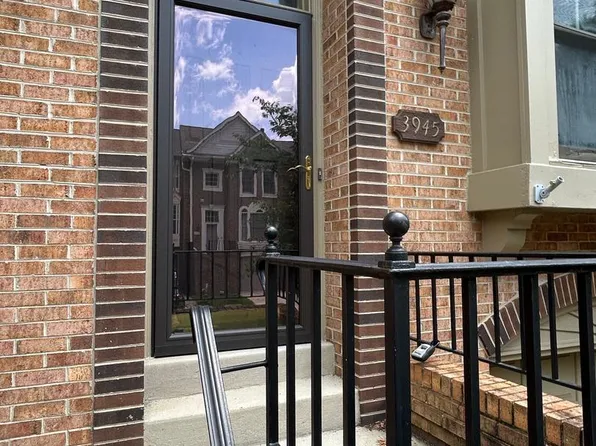 3945 Valley Ridge Dr, Fairfax, VA 22033