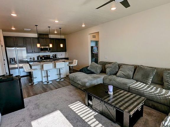 5th image of 6153 N Ceylon St Unit 10208