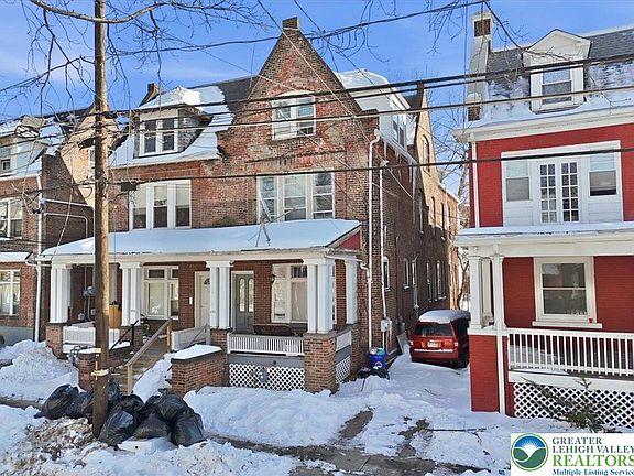 3rd image of 492 S Franklin St