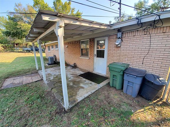 4th image of 1000 Bryan Dr