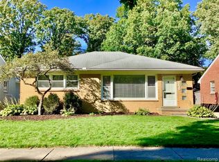 2401 Derby Rd, Troy, MI 48084