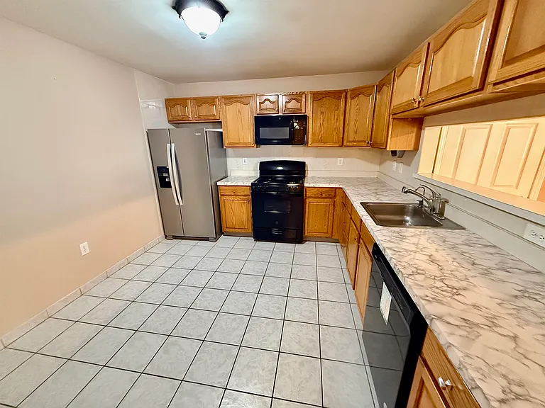42 Cypress St — Photo 7