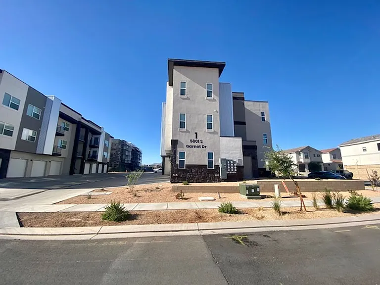 5801 S Garnet Dr #1204 — Photo 25