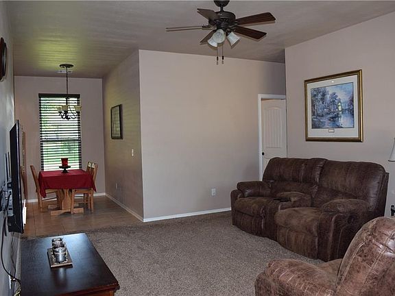 3rd image of 318 Asbill Ave