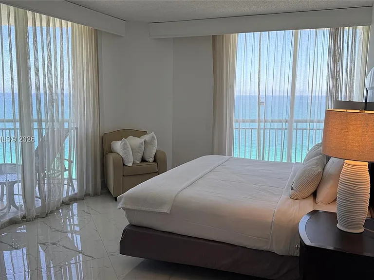17375 Collins Ave #1901 — Photo 31