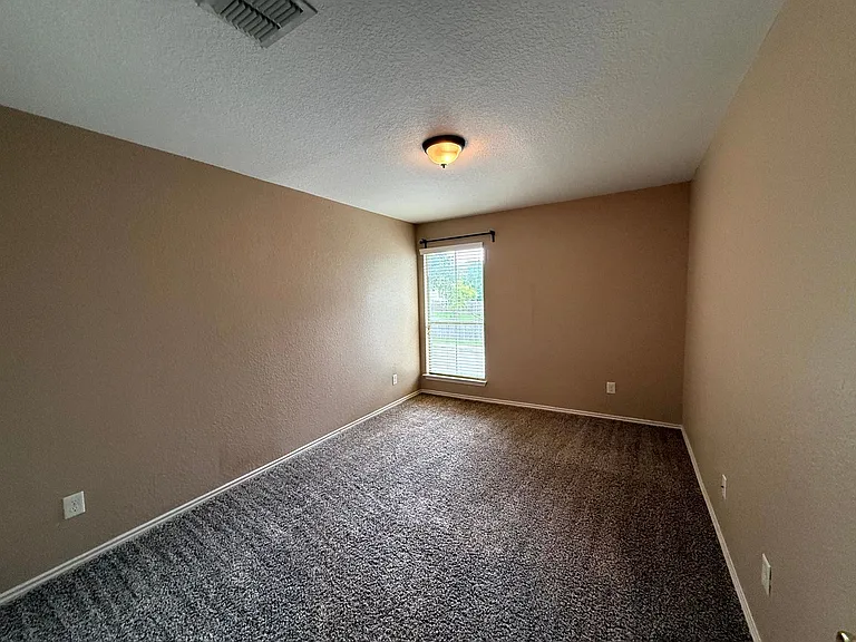 15523 Jane Grv — Photo 23