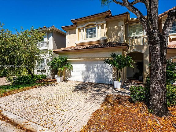 3rd image of 6841 NW 107th Ct