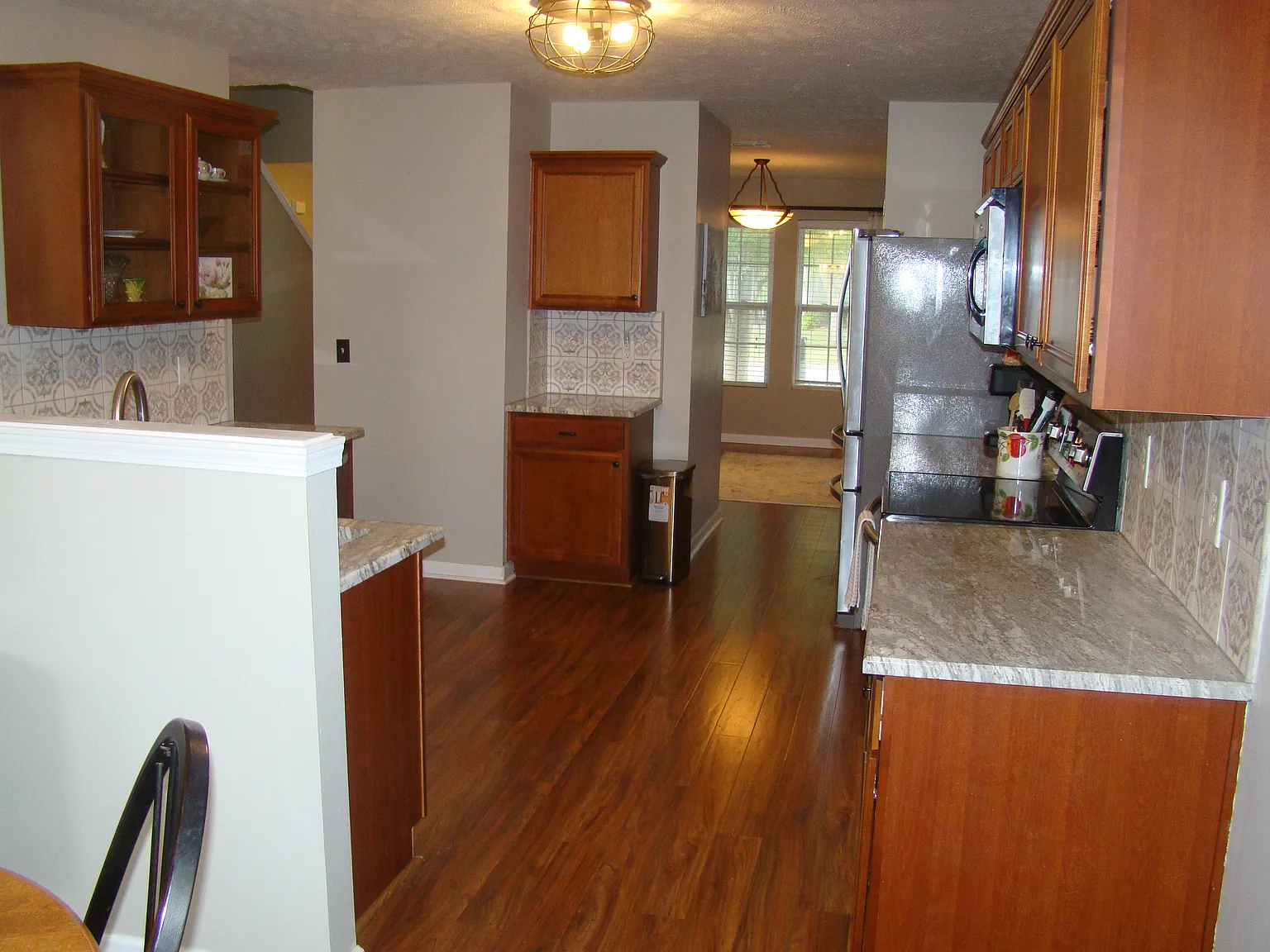 3 bed, 2143 sqft, $3,200 — Photo 4