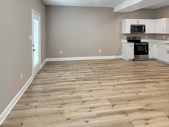 2nd image of 3385 Polly Dr Unit 10