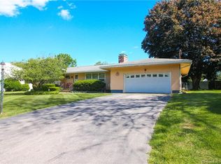 7 Penncove Rd, Niantic, CT 06357