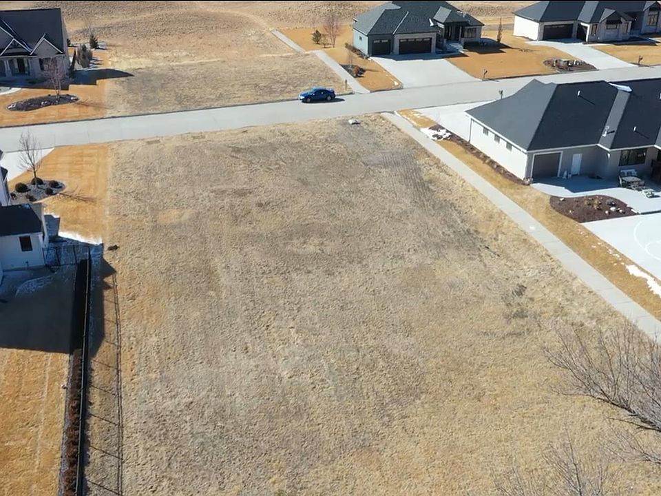 2nd image of 6561 56th Avenue Pl