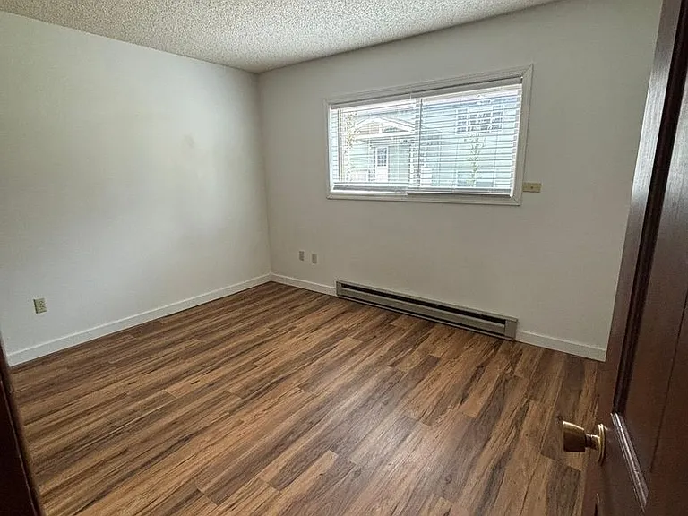 16 Hoffman Dr #1-4 — Photo 18