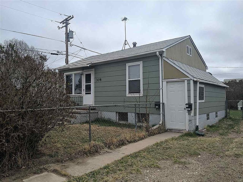 308 Fetterman St, Laramie, WY 82070 Zillow