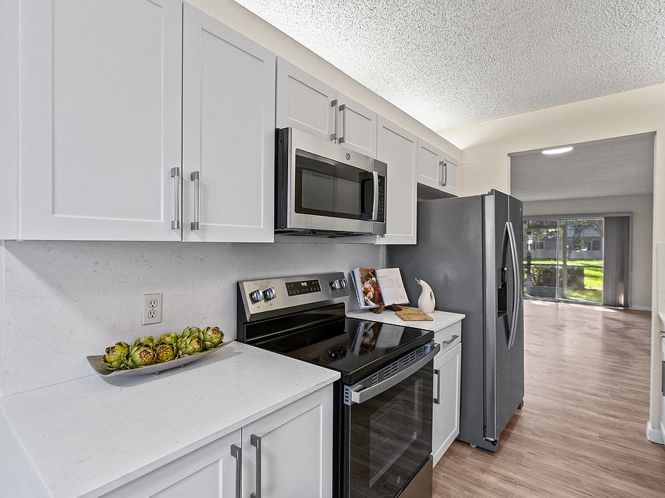 1st image of 1251 SW 125th Avenue #105t