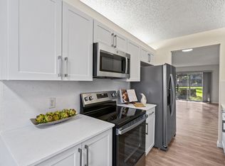 Cambridge T, Pembroke Pines, FL 33027