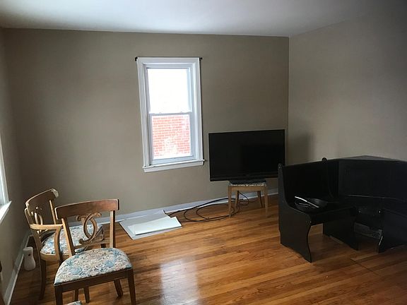 3rd image of 220 Claremont Ave