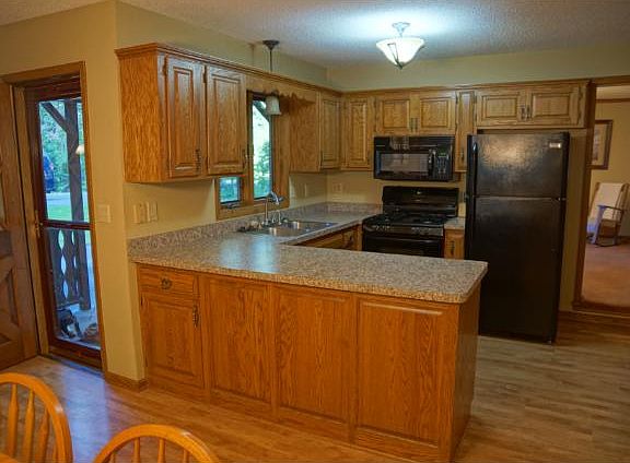 2nd image of 2567 Dianne St