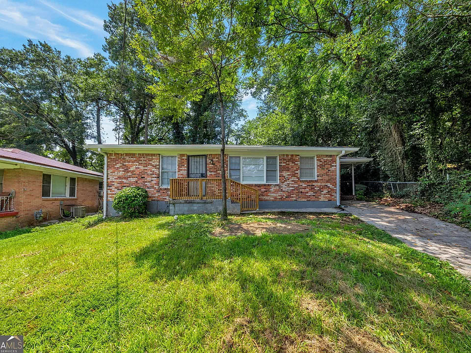 118 Victor Cir NW