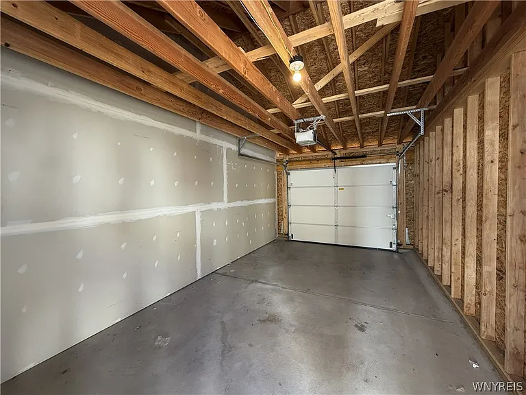 723 Robin Rd — Photo 12