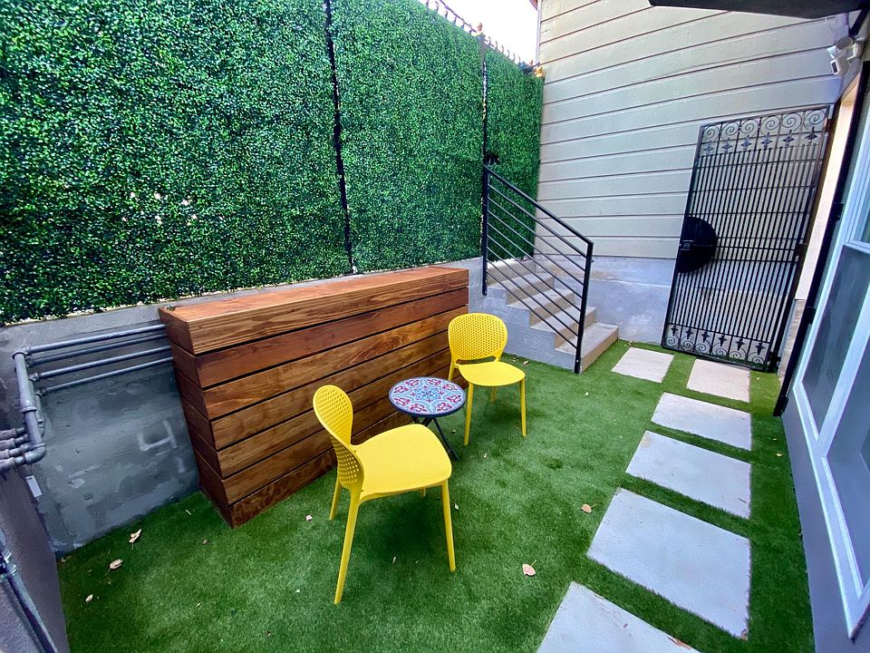 Very private, bright and airy garden patio