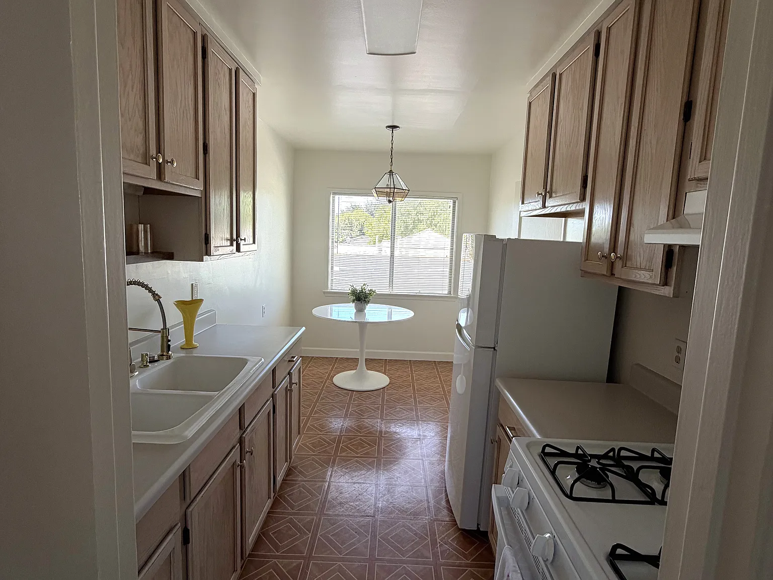 3614 N Falcon Ave — Photo 4