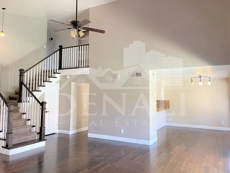 3602 E Windmere Dr — Photo 4