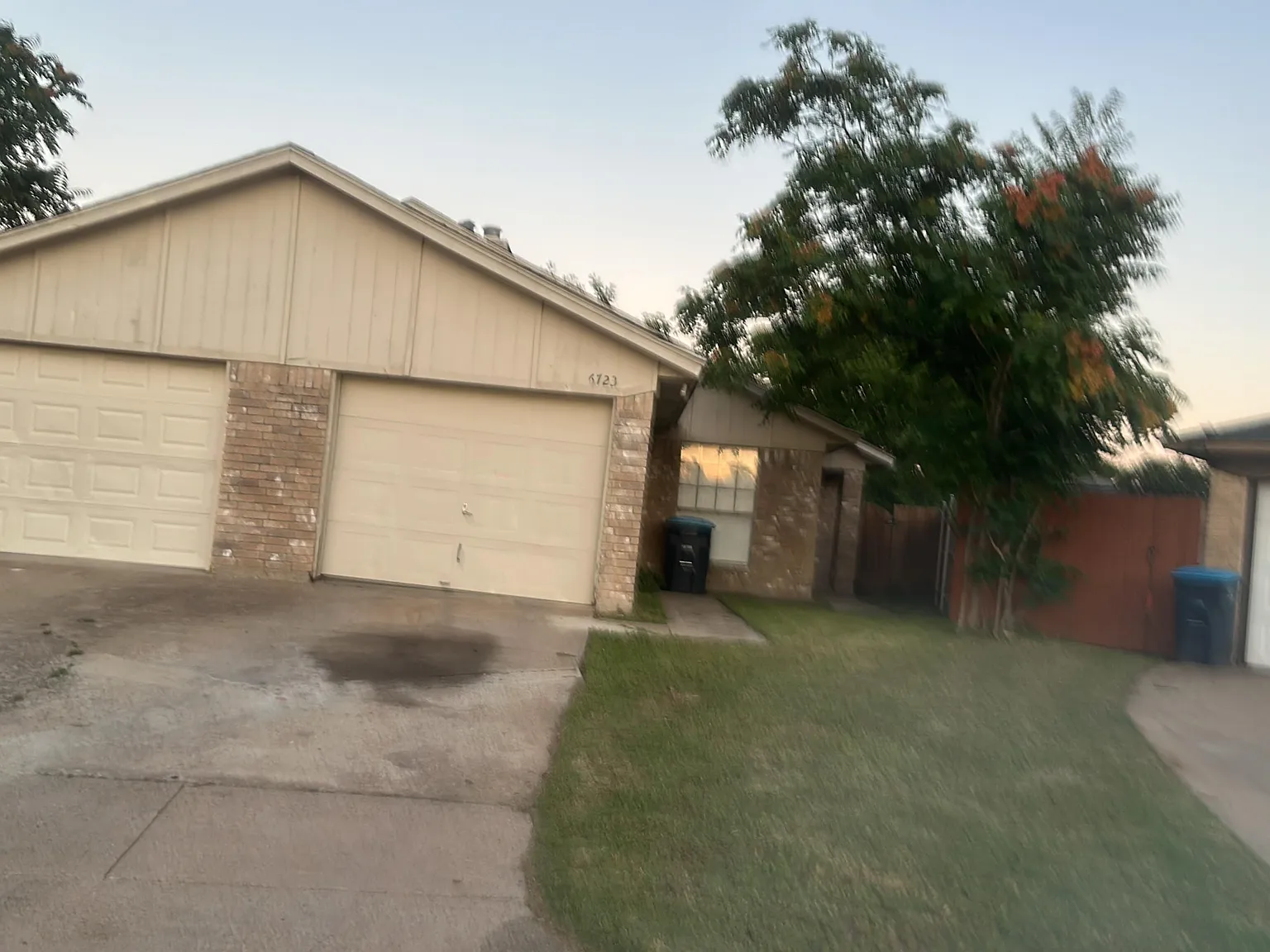 3 bed, 1300 sqft, $1,500 — Photo 1
