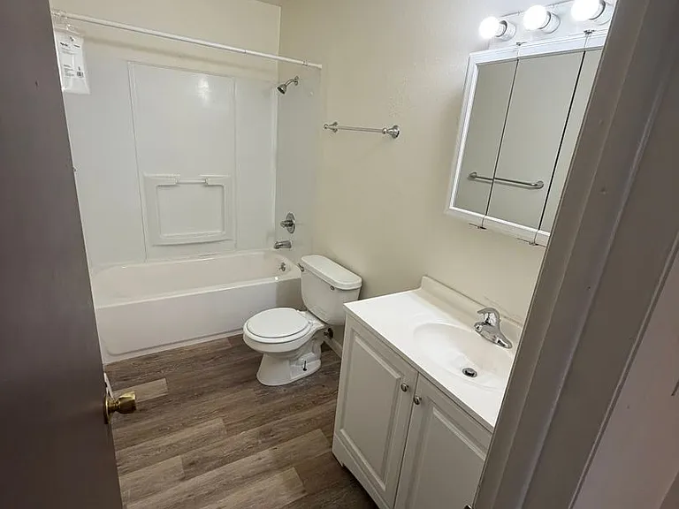 732 37th Avenue Ct — Photo 7