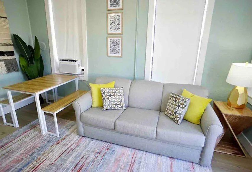 115 N Hollywood Ave — Photo 3