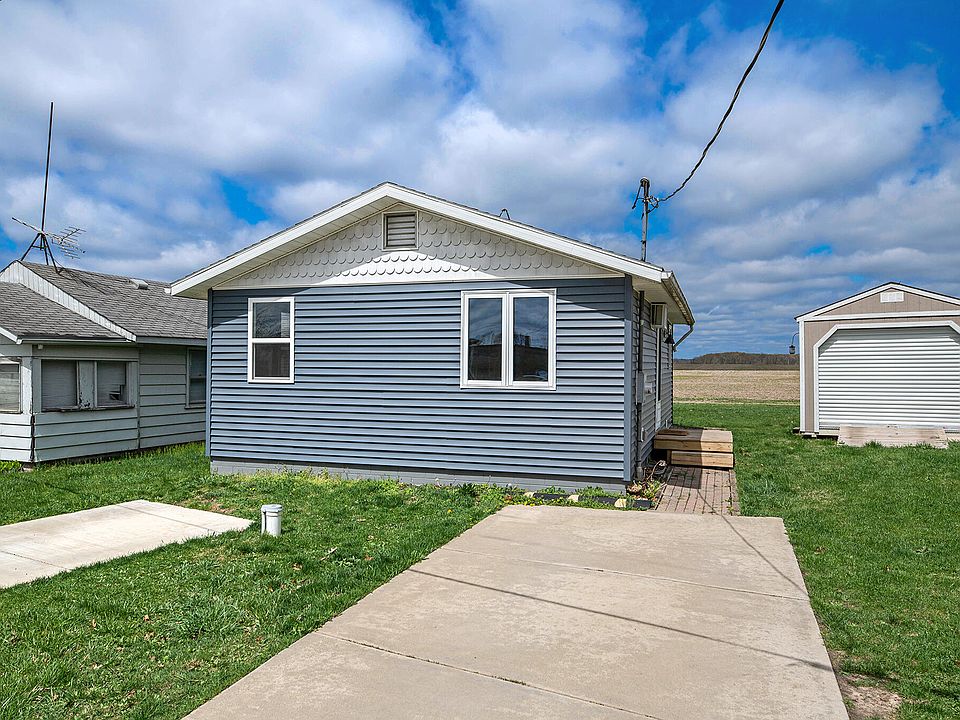 16422 Oak St, Decatur, MI 49045 Zillow