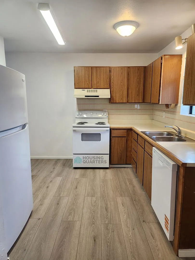 3217 N Lee St — Photo 4