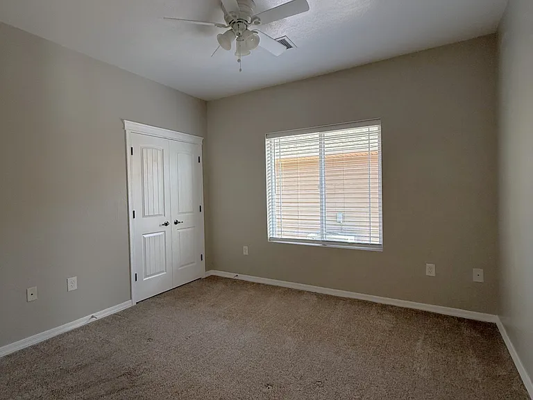 85 S Hillcrest Dr — Photo 14