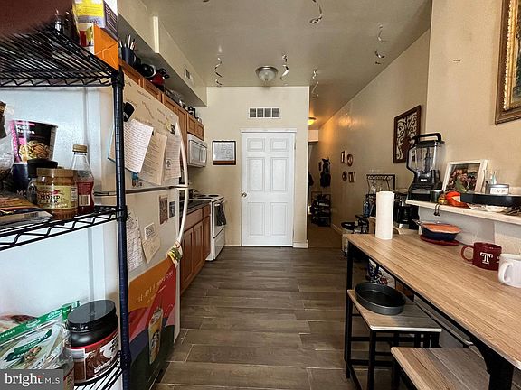 2nd image of 1429 W Norris St #2
